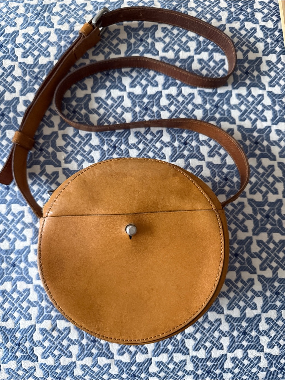 MADEWELL The Marfa Circle Crossbody Bag Tan
